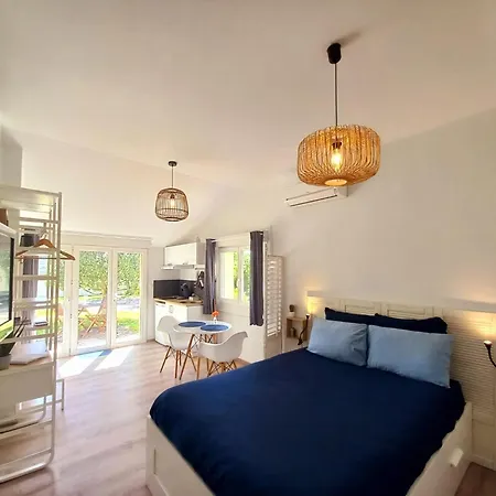 Cosy - Petit-dejeuner Et Jacuzzi En Option