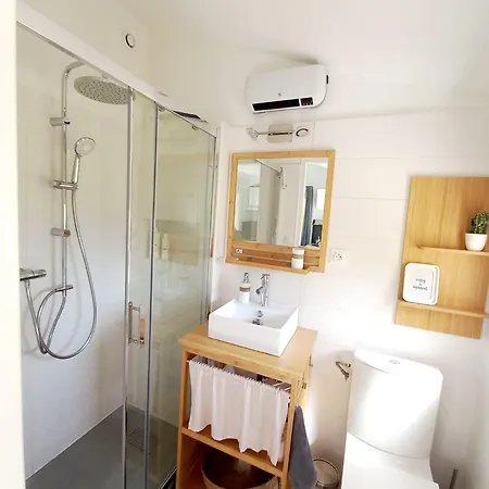 Cosy - Petit-dejeuner Et Jacuzzi En Option Rouffire